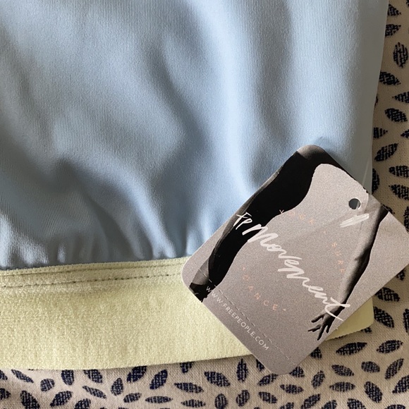 Free People Move Me Sports Bra Sz Small NWT - Picture 5 of 7